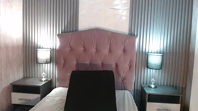 Bonnali lune online show from February 16, 7:43 pm