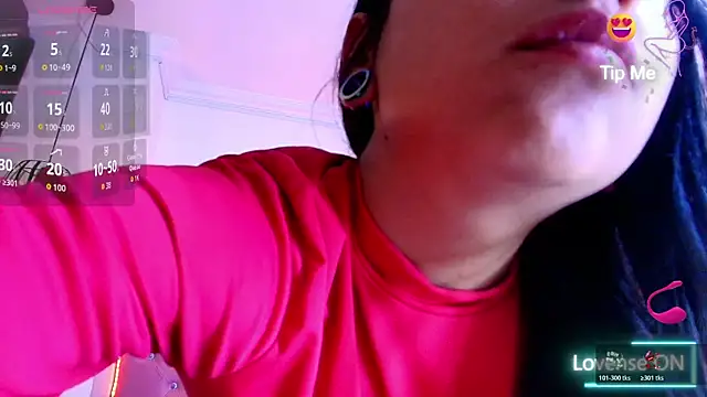 Snapshot of Sheilly_brown chatting on June 14, 8:33 pm Sheilly brown online show from June 14, 8:33 pm