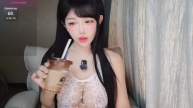 Coco--01 online show from July 31, 1:49 am