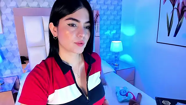 Sasha  sims   online show from October 30, 11:44 am