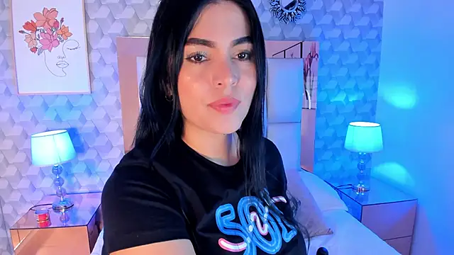 Sasha  sims   online show from November 12, 11:43 am