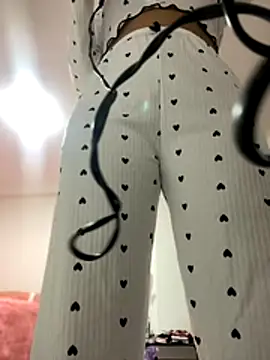 JuanitaMore01 online show from October 31, 12:33 am