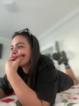 JuanitaMore01 online show from December 22, 7:55 pm