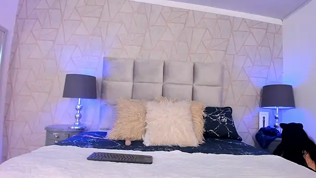 Emely florence  online show from November 2, 3:36 pm