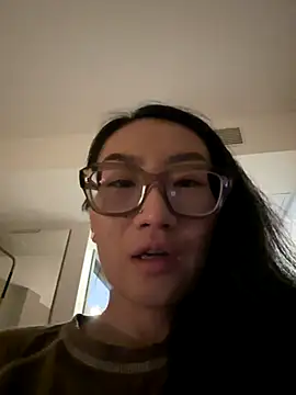 Snapshot of Aliciaz3 chatting on November 10, 5:06 am Aliciaz3 online show from November 10, 5:06 am