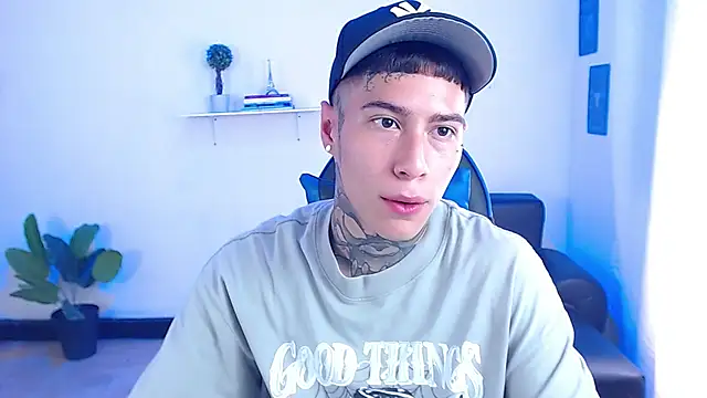 Snapshot of setthomas chatting on October 30, 3:24 pm setthomas online show from October 30, 3:24 pm