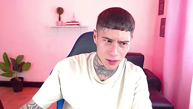 Snapshot of setthomas chatting on November 10, 2:38 pm setthomas online show from November 10, 2:38 pm