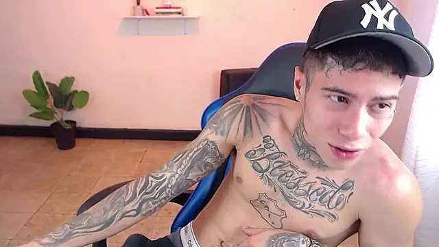 Snapshot of setthomas chatting on November 24, 2:17 pm setthomas online show from November 24, 2:17 pm