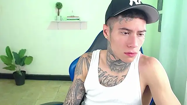 Snapshot of setthomas chatting on December 3, 2:48 pm setthomas online show from December 3, 2:48 pm