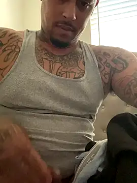 Snapshot of pnwzo chatting on October 10, 9:58 pm pnwzo online show from October 10, 9:58 pm