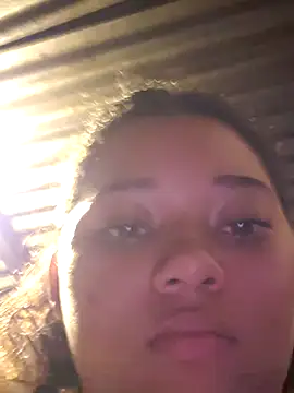 Snapshot of Violethroos chatting on November 2, 3:42 am Violethroos online show from November 2, 3:42 am