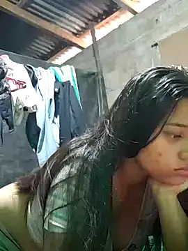 Snapshot of Violethroos chatting on November 8, 8:07 pm Violethroos online show from November 8, 8:07 pm