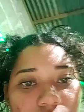 Snapshot of Violethroos chatting on November 20, 3:18 am Violethroos online show from November 20, 3:18 am