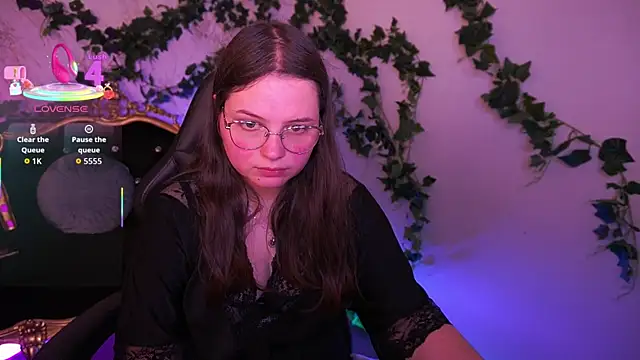 Snapshot of SophieDreamss chatting on October 29, 2:52 pm SophieDreamss online show from October 29, 2:52 pm