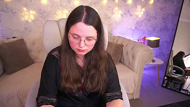 Snapshot of SophieDreamss chatting on March 5, 9:33 pm SophieDreamss online show from March 5, 9:33 pm