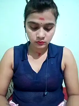 Snapshot of Kavya-Tiwari chatting on June 19, 5:39 pm Kavya-Tiwari online show from June 19, 5:39 pm