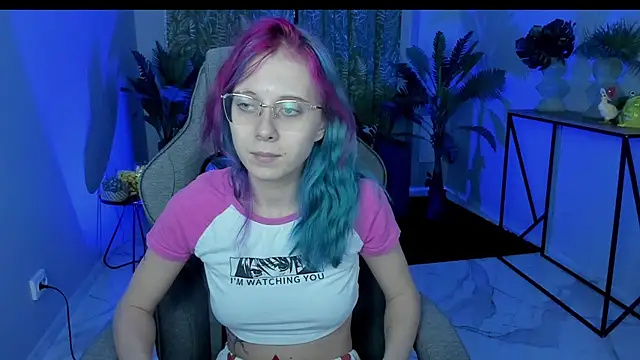 SakuraBliss online show from November 11, 5:02 pm