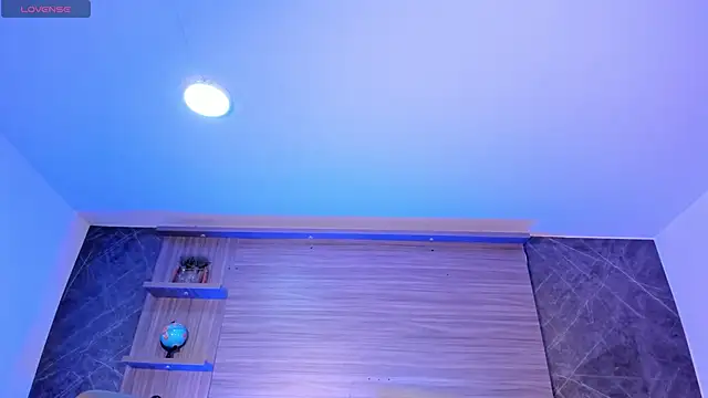 Snapshot of MadisonAnngel chatting on November 7, 7:58 pm MadisonAnngel online show from November 7, 7:58 pm