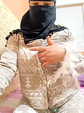 Snapshot of _Laiali_ chatting on November 12, 11:21 am Laiali online show from November 12, 11:21 am