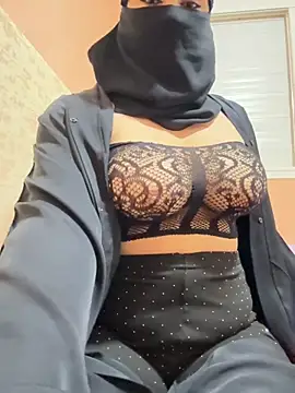 Snapshot of _Laiali_ chatting on November 13, 11:31 am Laiali online show from November 13, 11:31 am