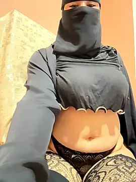 Snapshot of _Laiali_ chatting on November 19, 12:27 pm Laiali online show from November 19, 12:27 pm