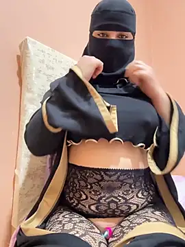 Snapshot of _Laiali_ chatting on November 22, 12:37 pm Laiali online show from November 22, 12:37 pm