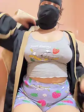 Snapshot of _Laiali_ chatting on December 15, 2:10 pm Laiali online show from December 15, 2:10 pm