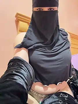 Snapshot of _Laiali_ chatting on February 2, 3:44 pm Laiali online show from February 2, 3:44 pm