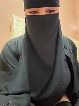 Snapshot of _Laiali_ chatting on February 7, 4:43 pm Laiali online show from February 7, 4:43 pm