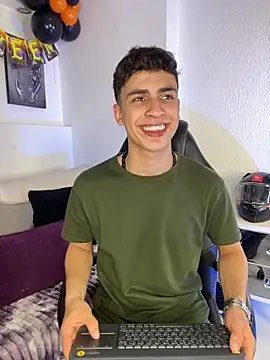 AdrianRinaldi online show from October 7, 8:06 pm