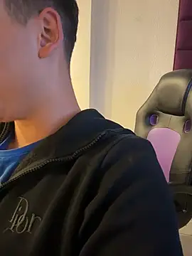 AdrianRinaldi online show from January 12, 8:03 pm