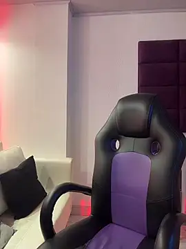 AdrianRinaldi online show from February 6, 8:01 pm