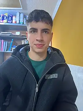 AdrianRinaldi online show from May 28, 1:52 pm