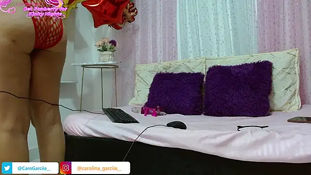 Snapshot of Carolinagarcia12345 chatting on December 14, 1:27 pm Carolinagarcia12345 online show from December 14, 1:27 pm