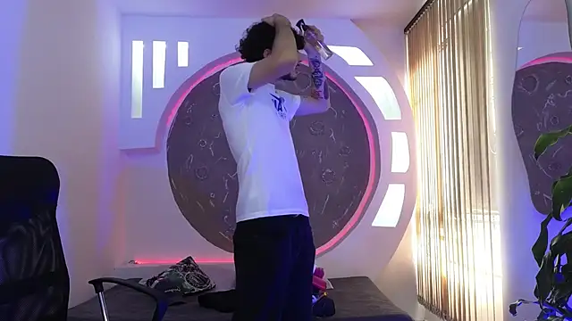 Rafael Mendezz online show from September 16, 9:05 pm