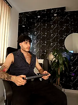 Rafael Mendezz online show from December 19, 8:27 pm