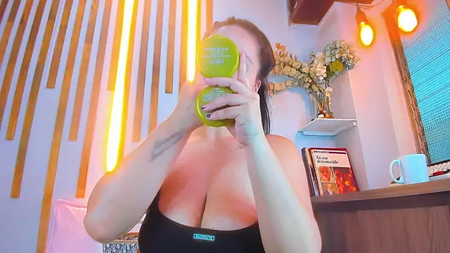 Jennifer Vega1 online show from November 7, 11:38 pm