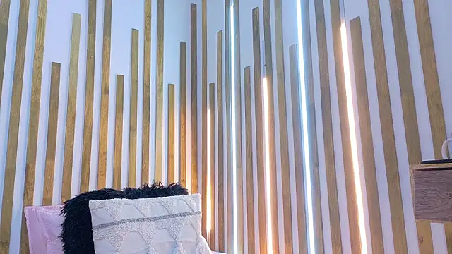 Jennifer Vega1 online show from February 26, 8:52 pm