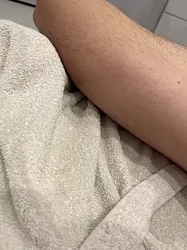 Snapshot of mathias67078 chatting on January 14, 4:12 pm mathias67078 online show from January 14, 4:12 pm