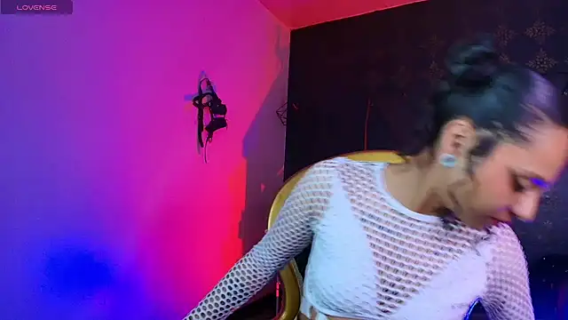 Sweettpleasure online show from February 11, 3:06 pm