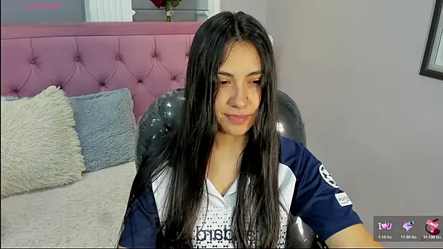 Snapshot of miel_latina chatting on July 30, 12:37 pm miel latina online show from July 30, 12:37 pm