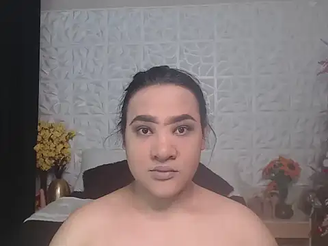 Snapshot of Hotcum_ella chatting on December 16, 11:54 pm Hotcum ella online show from December 16, 11:54 pm