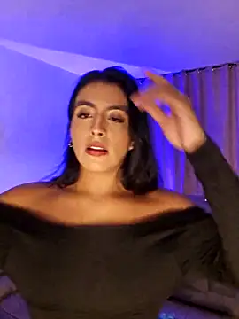 Snapshot of AliishaPss chatting on November 13, 3:49 am AliishaPss online show from November 13, 3:49 am