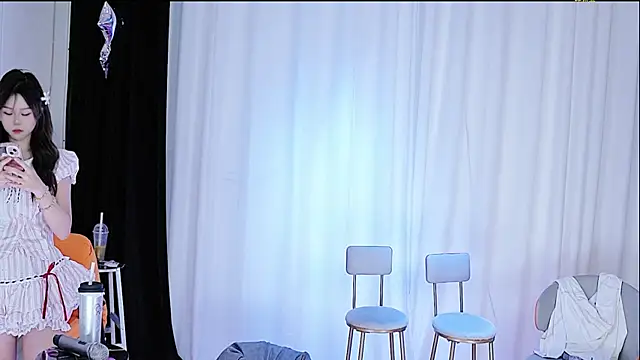 QY 001 online show from September 22, 12:51 pm