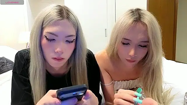 Snapshot of okerriella chatting on July 5, 4:03 pm okerriella online show from July 5, 4:03 pm