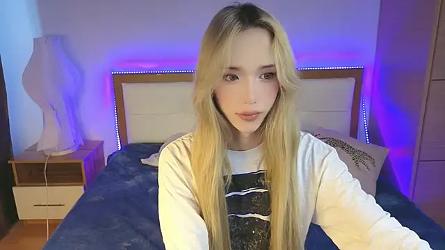 Snapshot of okerriella chatting on July 23, 7:28 am okerriella online show from July 23, 7:28 am