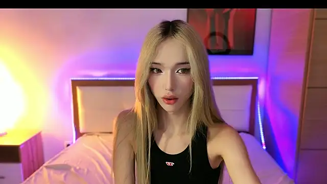 Snapshot of okerriella chatting on July 26, 2:46 pm okerriella online show from July 26, 2:46 pm