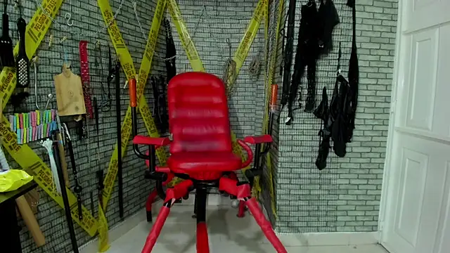 Snapshot of ariel_bdsm chatting on May 22, 10:21 am ariel bdsm online show from May 22, 10:21 am