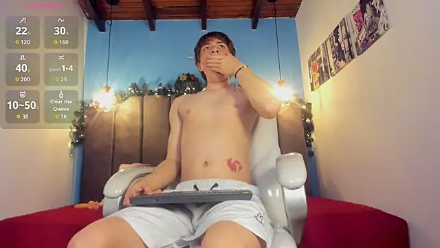 Snapshot of Oscar_and_dani chatting on November 21, 4:00 am Oscar and dani online show from November 21, 4:00 am