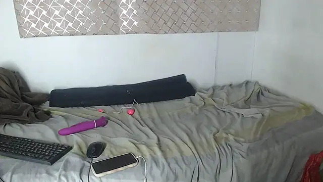 BustyBooty699 online show from June 18, 7:40 pm